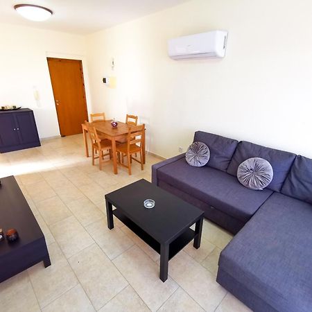 License To Chill Apartment Larnaca Exterior photo